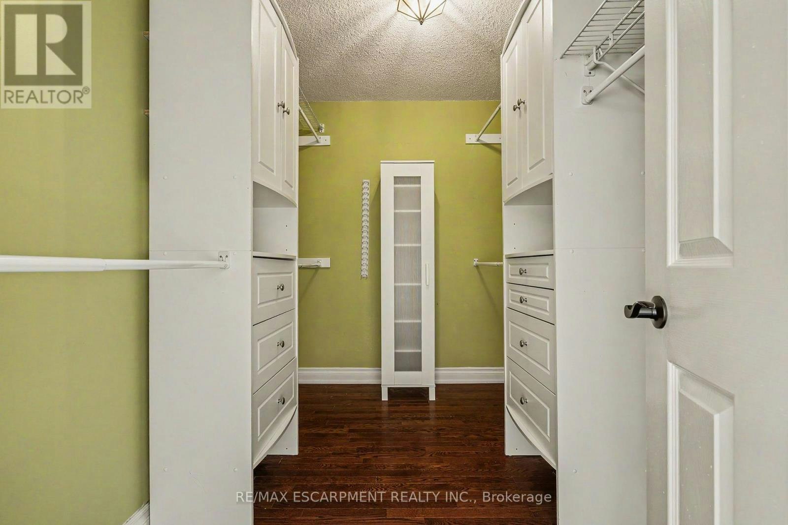 74 Fairwood Place W, Burlington, ON, L7T 4B6 - 31