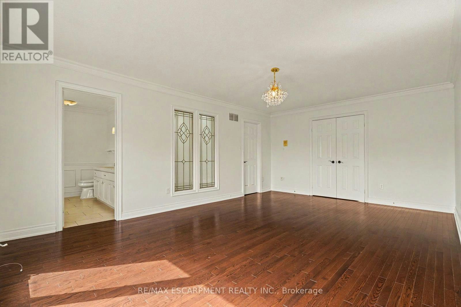 74 Fairwood Place W, Burlington, ON, L7T 4B6 - 26