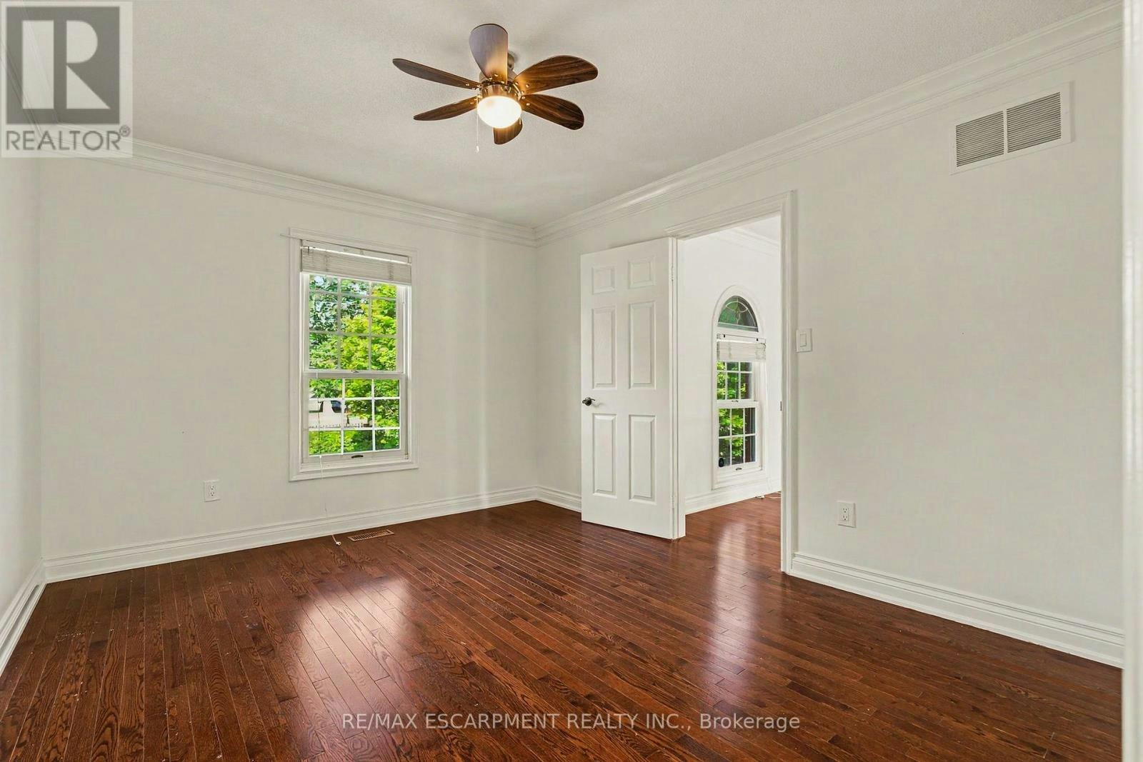 74 Fairwood Place W, Burlington, ON, L7T 4B6 - 22
