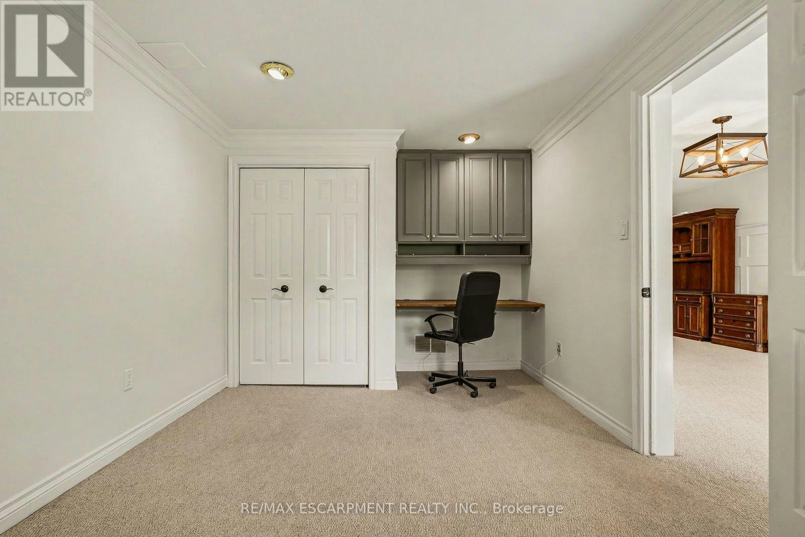 74 Fairwood Place W, Burlington, ON, L7T 4B6 - 37