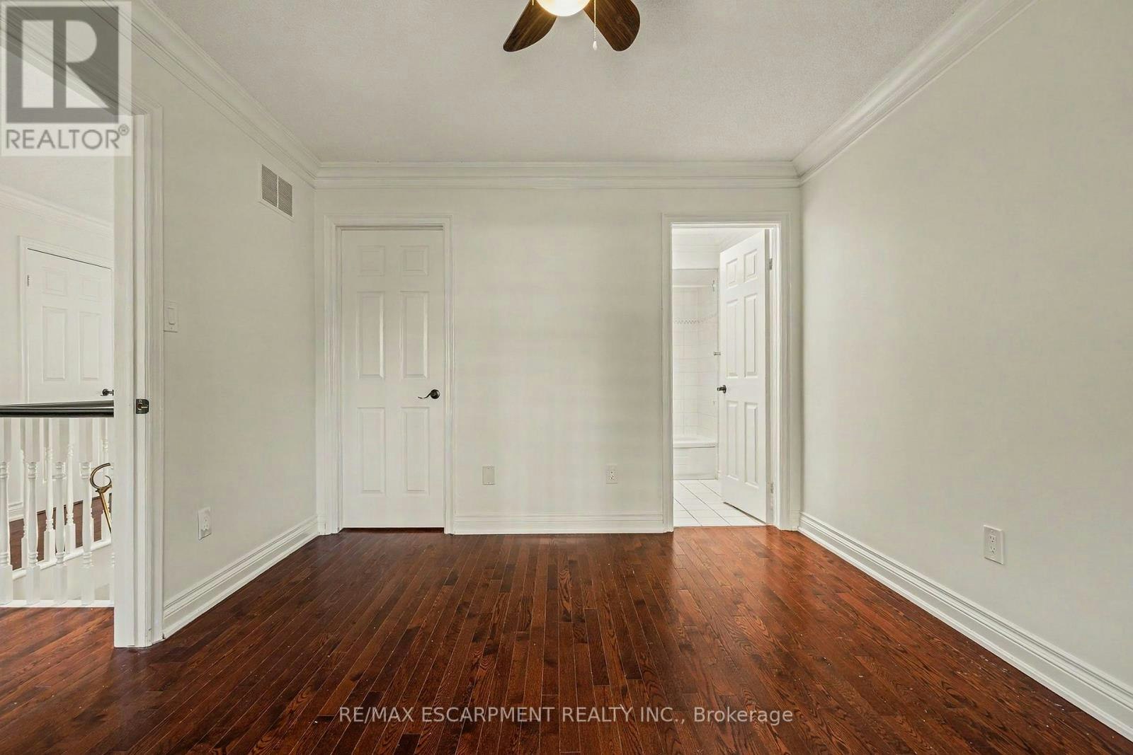 74 Fairwood Place W, Burlington, ON, L7T 4B6 - 19