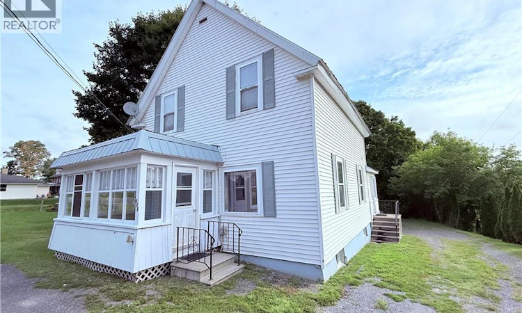 806 Main Street