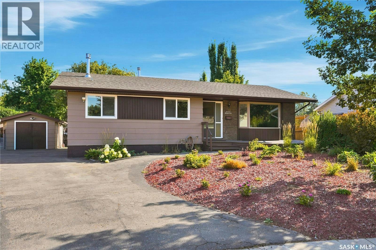 402 Begg Crescent, Saskatoon, SK, S7H 4P5