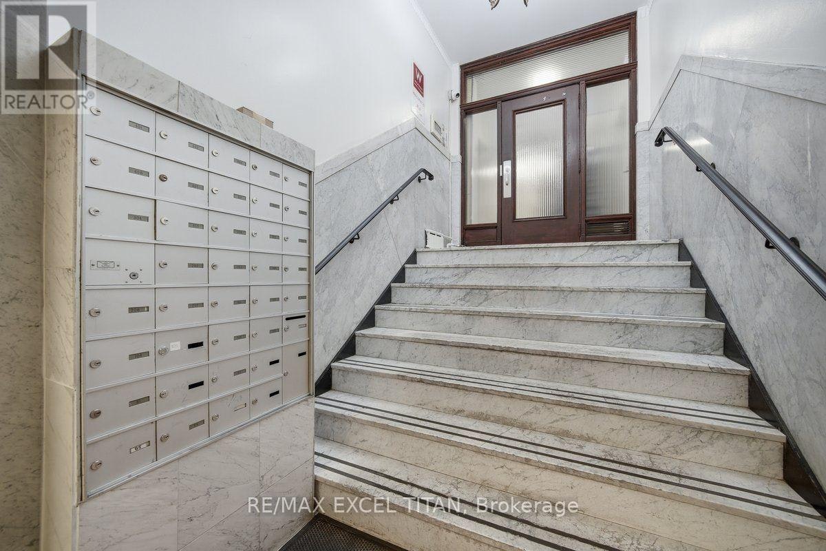 G1-414 Jarvis Street, Toronto, ON, M4Y 3C2 - 3