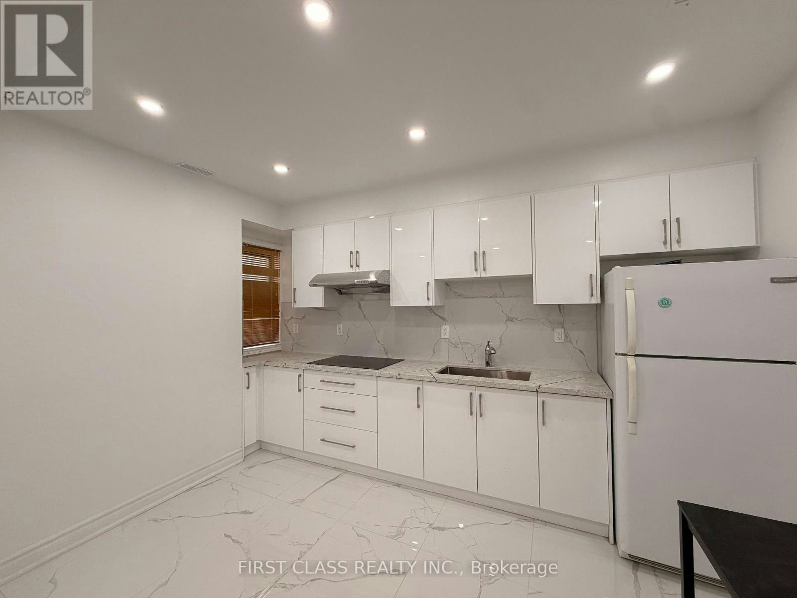 55 Huron Street, Toronto, ON, M5T 2A6 - 3