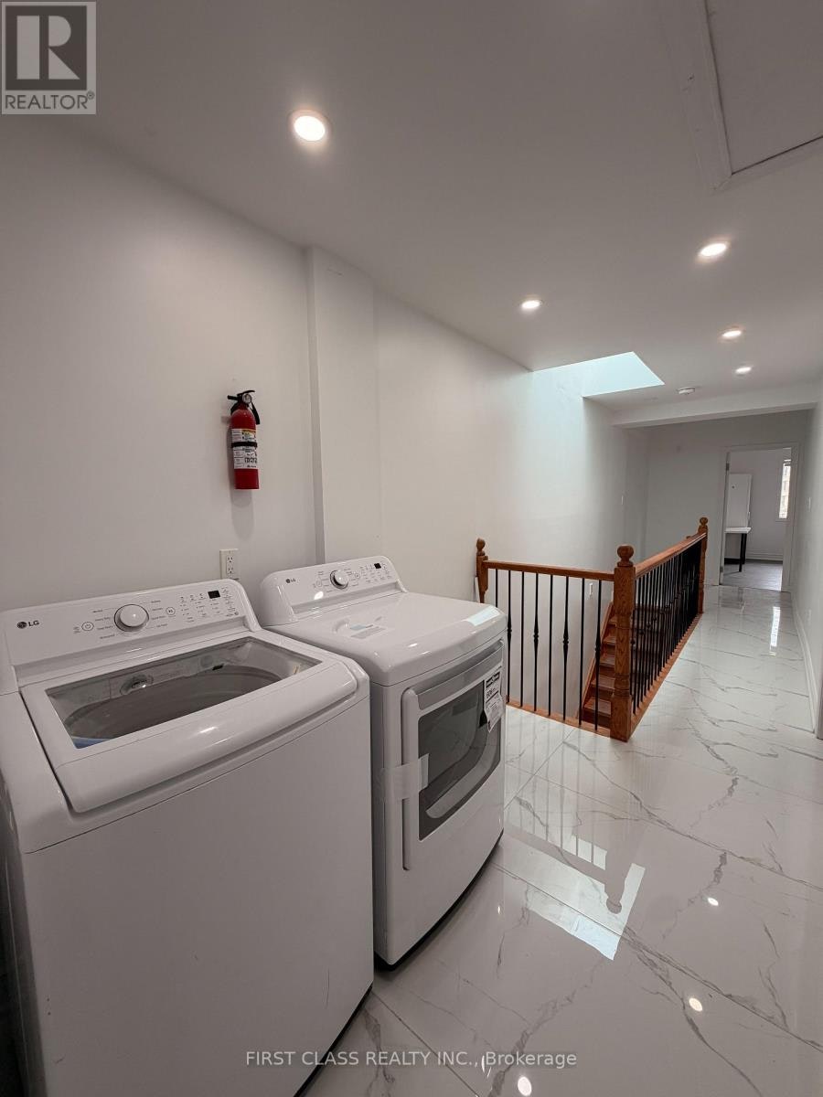 55 Huron Street, Toronto, ON, M5T 2A6 - 24