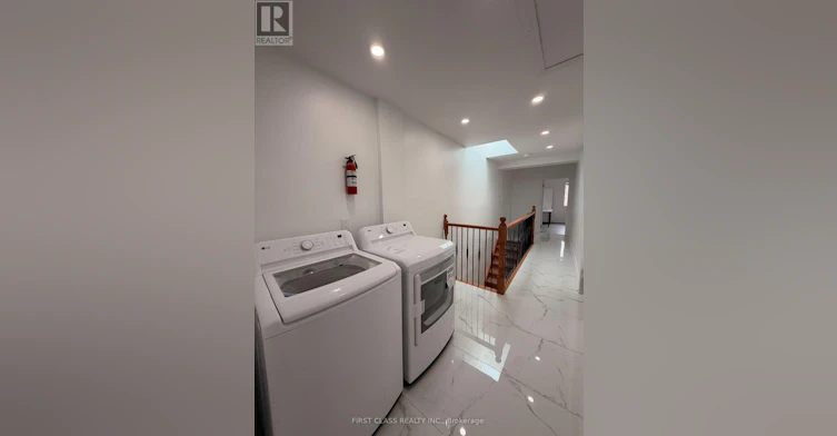 55 Huron Street, Toronto, ON, M5T 2A6 - 24