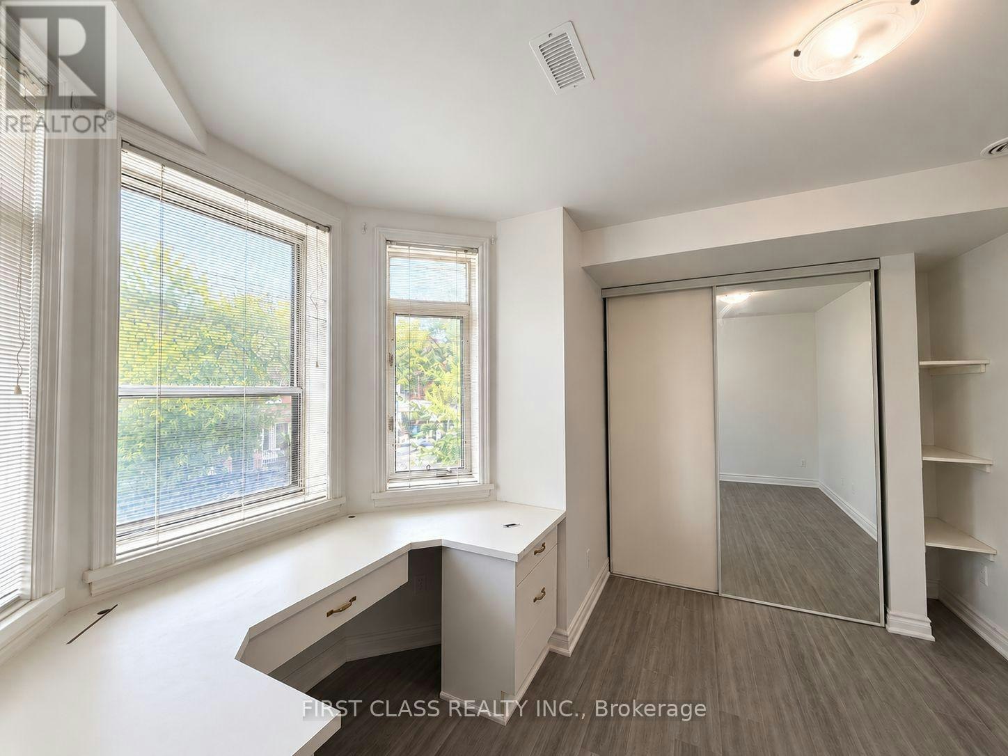55 Huron Street, Toronto, ON, M5T 2A6 - 35