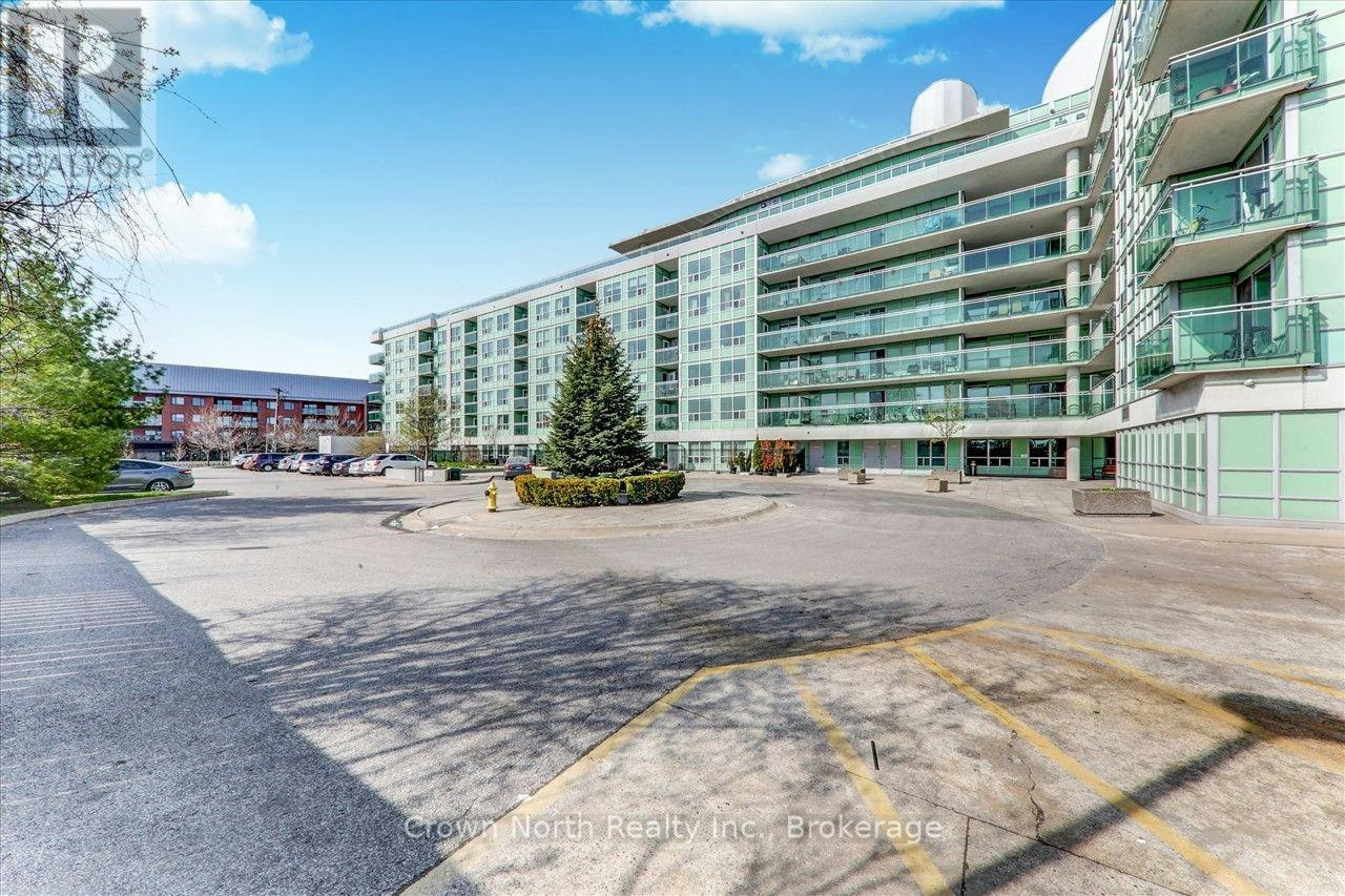 1-103 60 Room Fairfax Crescent, Toronto, ON, M1L 0E1 - 2
