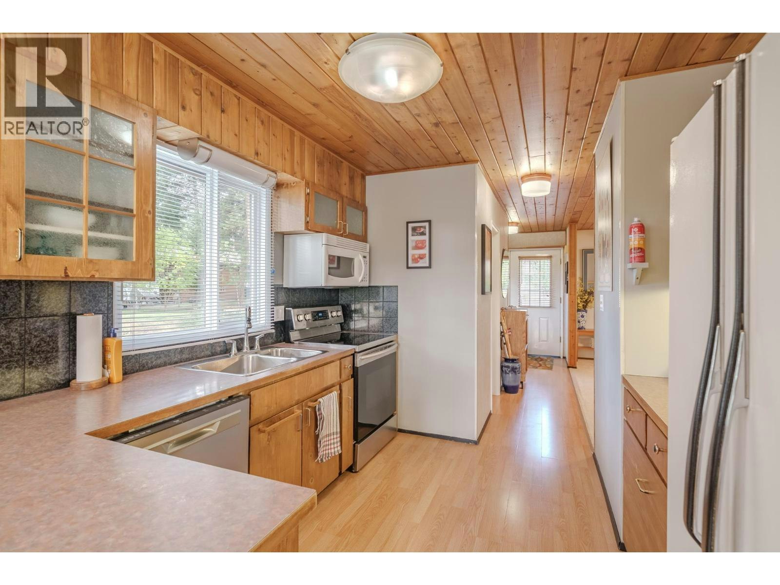 5355 Annaham Crescent, 108 Mile Ranch, BC, V0K 2Z0 - 15