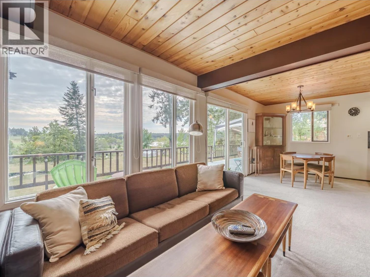 5355 Annaham Crescent, 108 Mile Ranch, BC, V0K 2Z0 - 12