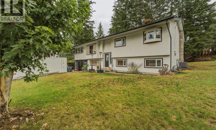 3304 Sidney Crescent