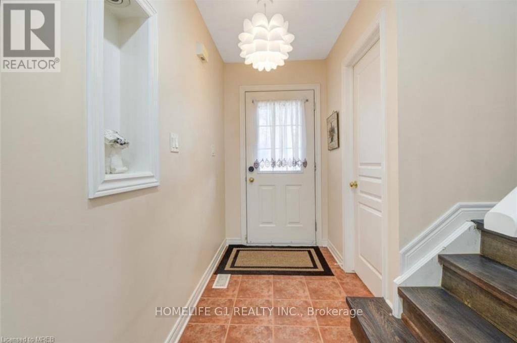 6260 Ash Street, Niagara Falls, ON, L2G 2H5 - 4