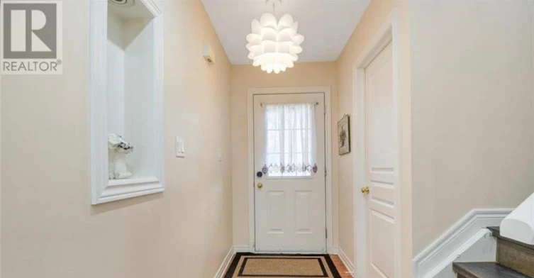 6260 Ash Street, Niagara Falls, ON, L2G 2H5 - 4