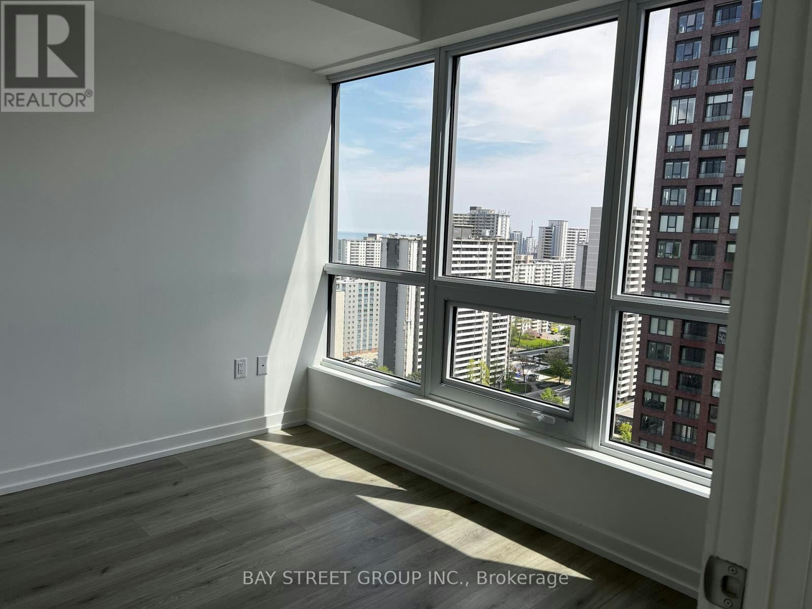 2002-395 Bloor Street E, Toronto, ON, M4W 1H7 - 7