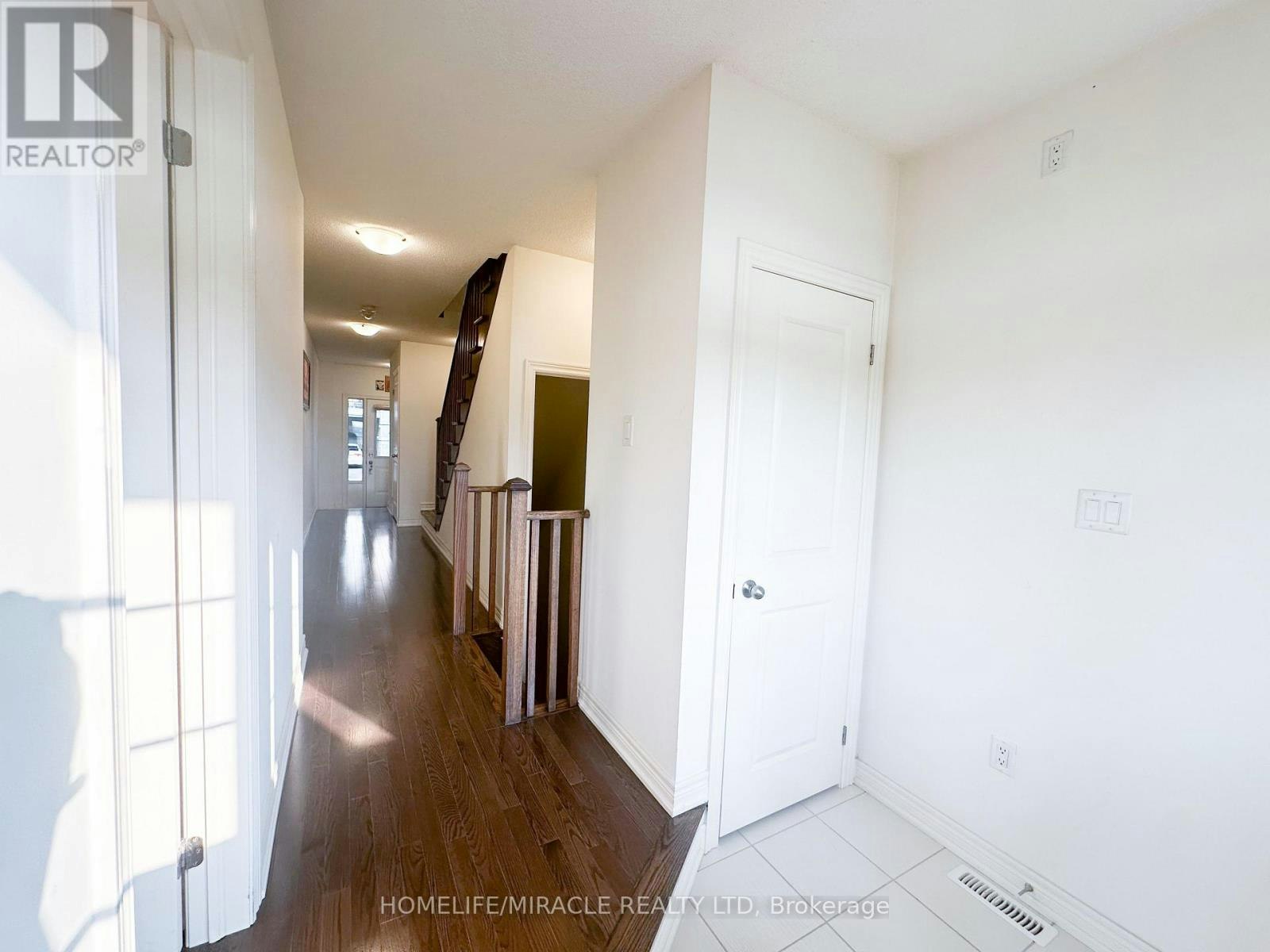 58 Fruitvale Circle, Brampton, ON, L7A 5B8 - 7