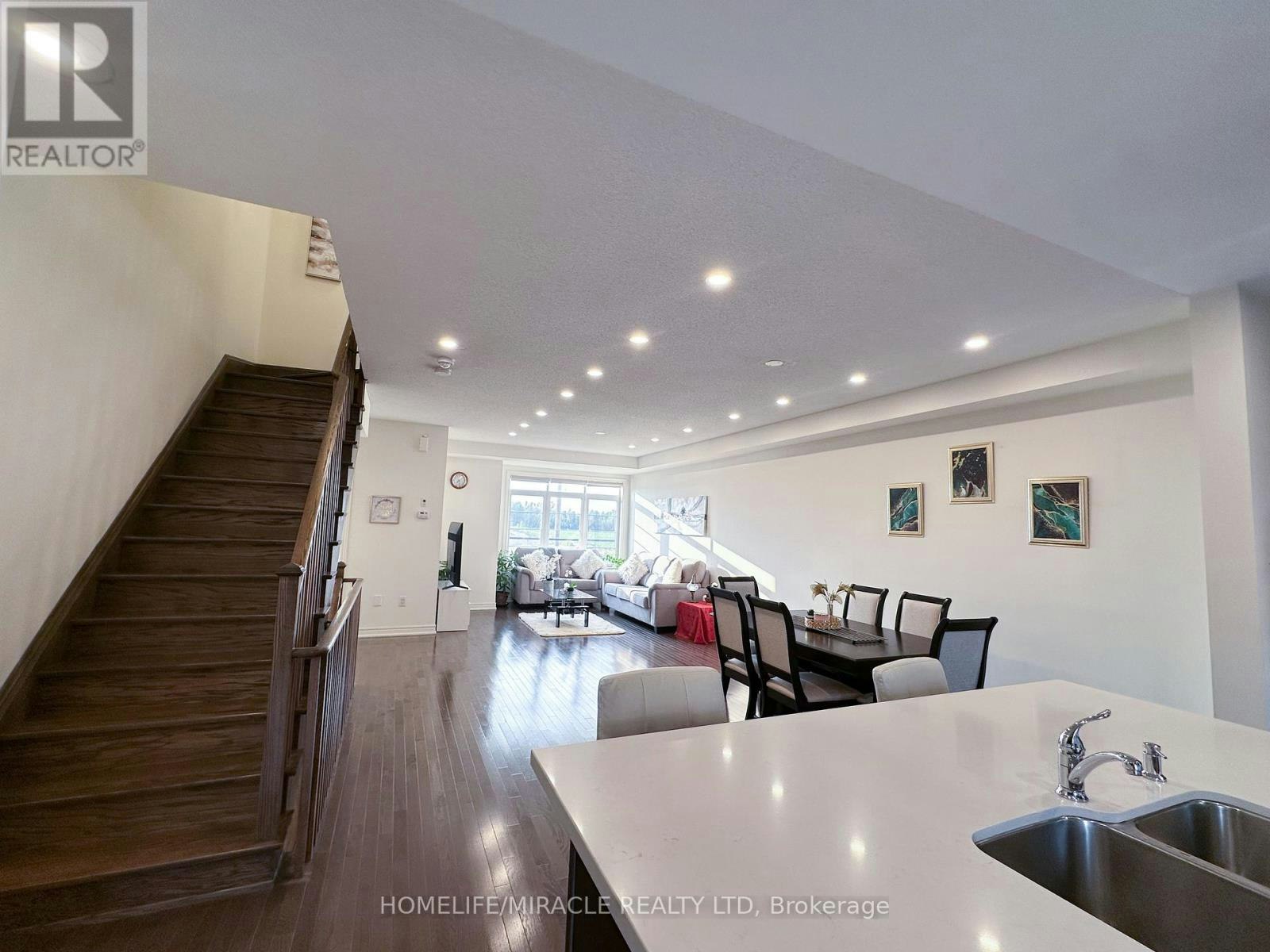 58 Fruitvale Circle, Brampton, ON, L7A 5B8 - 4