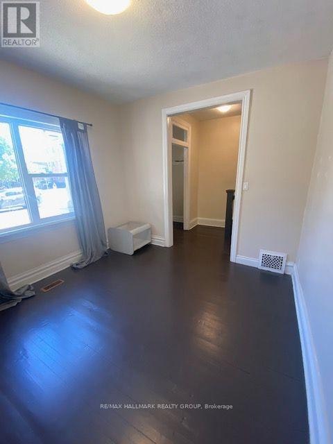 260 Bronson Avenue Bronson Avenue, Ottawa, ON, K1R 6H8 - 4