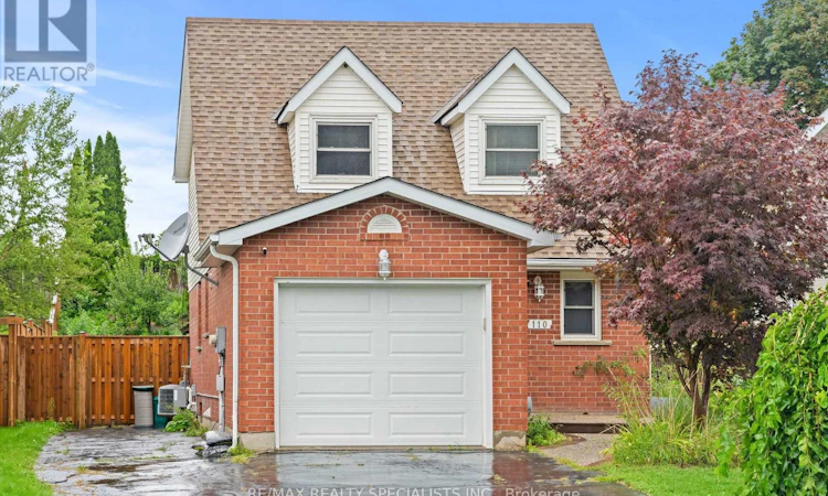 110 Steeles Crescent