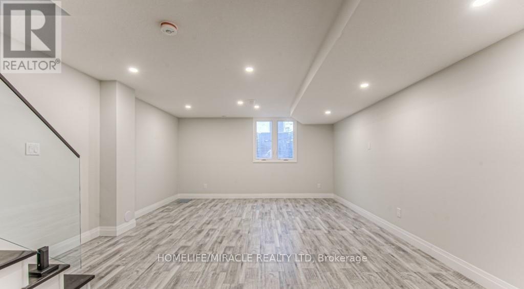 152 Overlea Drive, Kitchener, ON, N2M 1T3 - 12