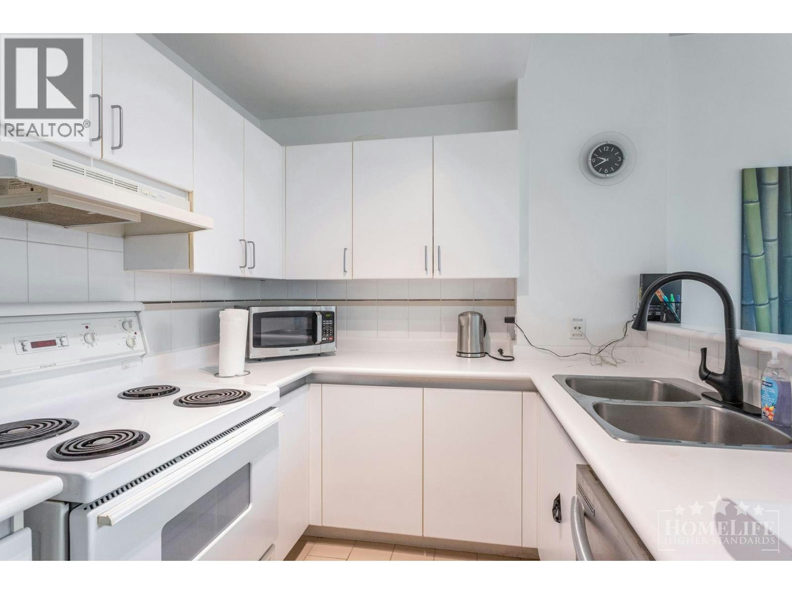 309-989 Nelson Street, Vancouver, BC, V6Z 2S1 - 9