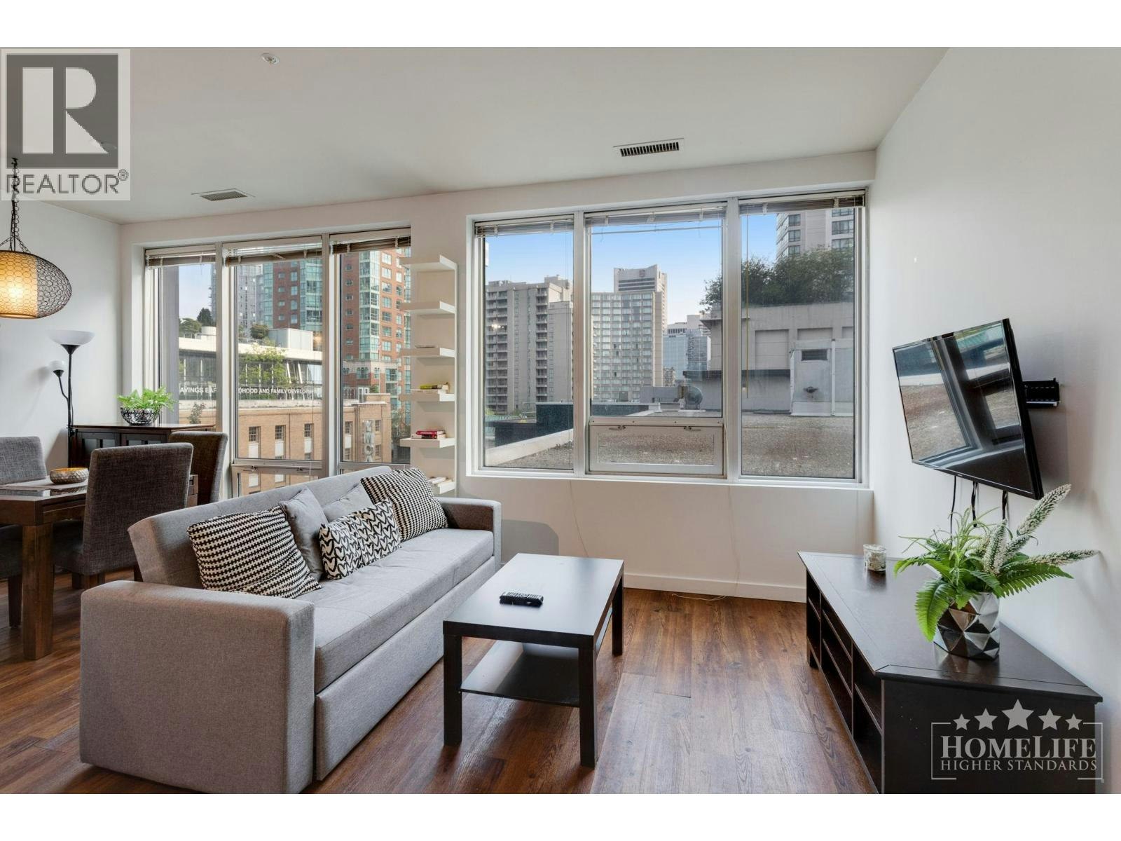 309-989 Nelson Street, Vancouver, BC, V6Z 2S1 - 2