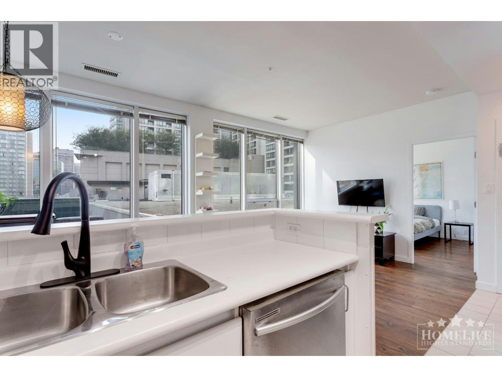 309-989 Nelson Street, Vancouver, BC, V6Z 2S1 - 11