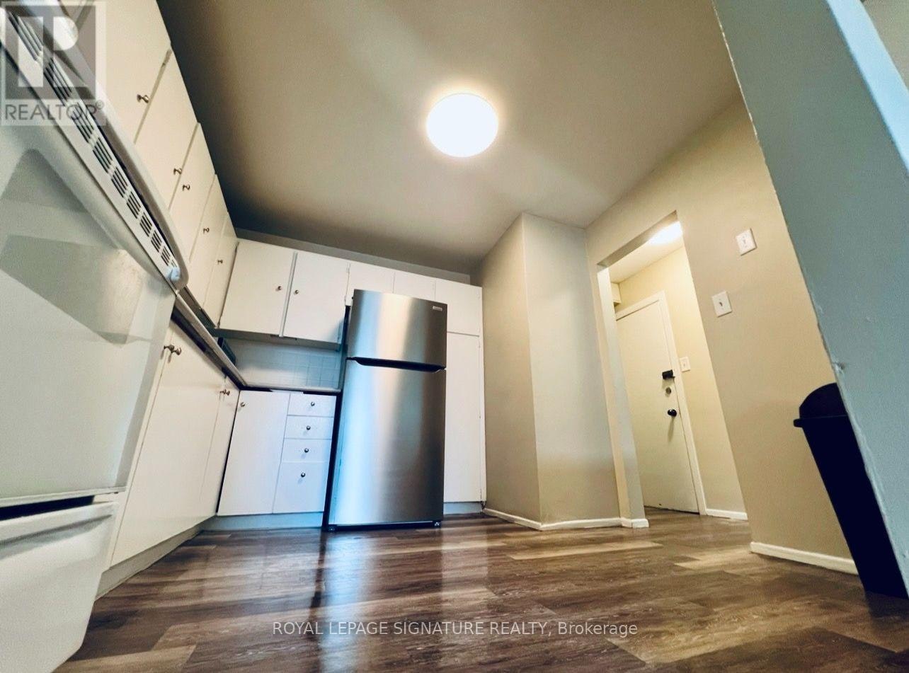 A-2203 Danforth Avenue, Toronto, ON, M4C 1K4 - 4