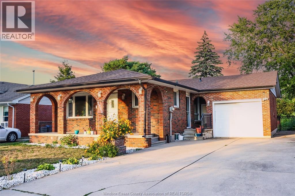 2732 Armstrong Avenue, Windsor, ON, N8T 2G4 - 3