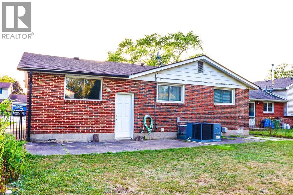2732 Armstrong Avenue, Windsor, ON, N8T 2G4 - 29