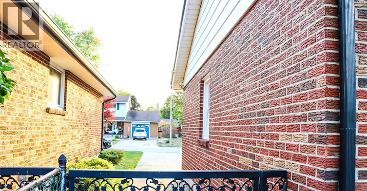 2732 Armstrong Avenue, Windsor, ON, N8T 2G4 - 27