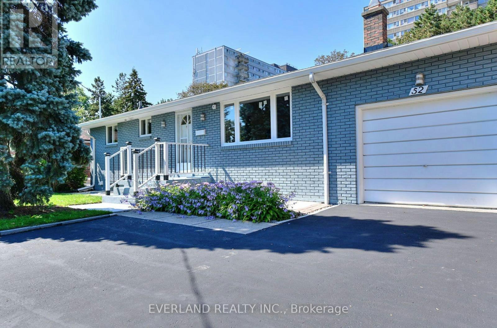 52 Fairglen Avenue, Toronto, ON, M1T 1G7