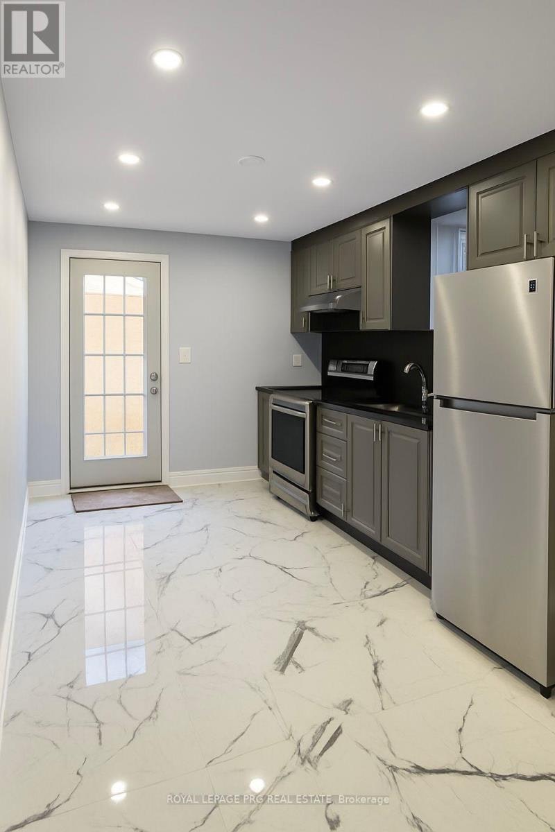3 Ash Hill Avenue, Caledon, ON, L7C 4E8 - 3