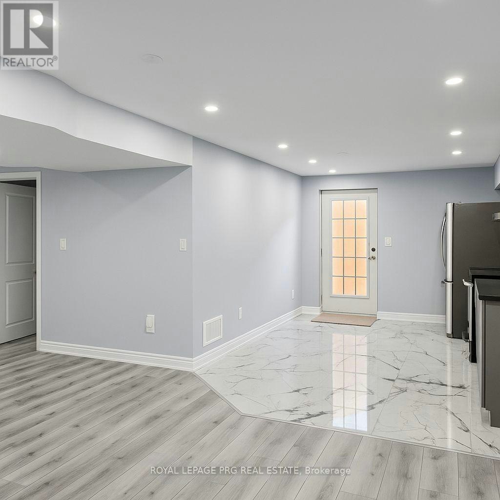 3 Ash Hill Avenue, Caledon, ON, L7C 4E8 - 2