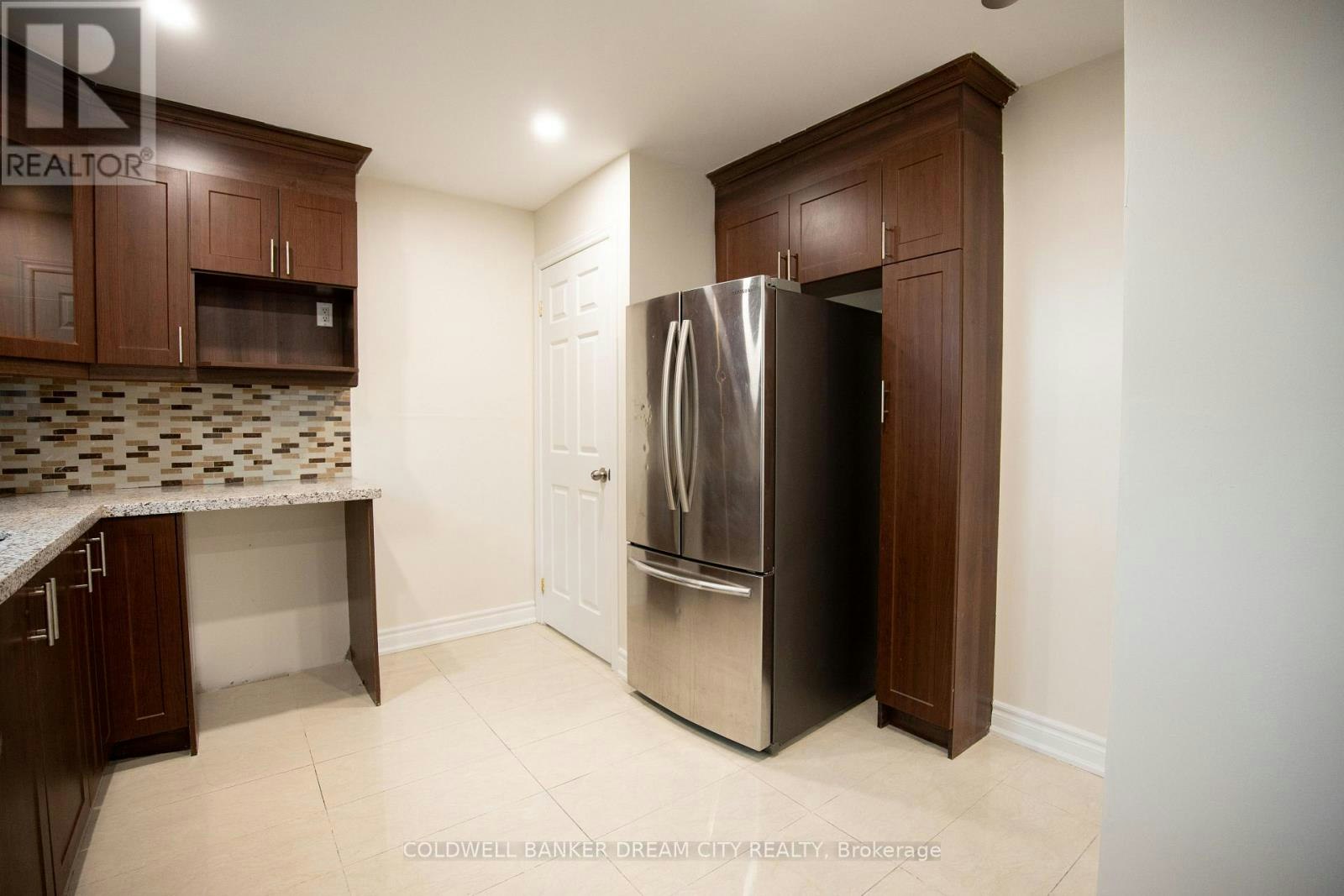 UPPER-22 Elm Grove Avenue, Richmond Hill, ON, L4E 2T1 - 4