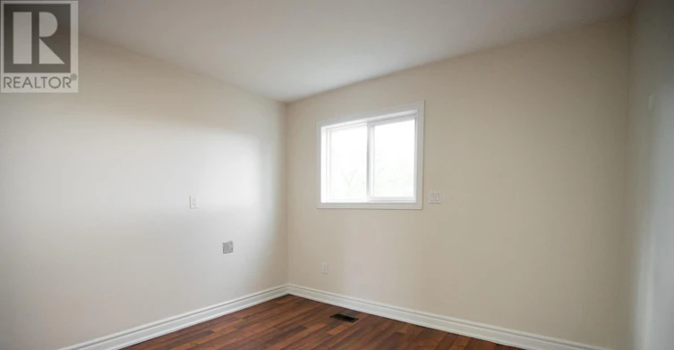 UPPER-22 Elm Grove Avenue, Richmond Hill, ON, L4E 2T1 - 9