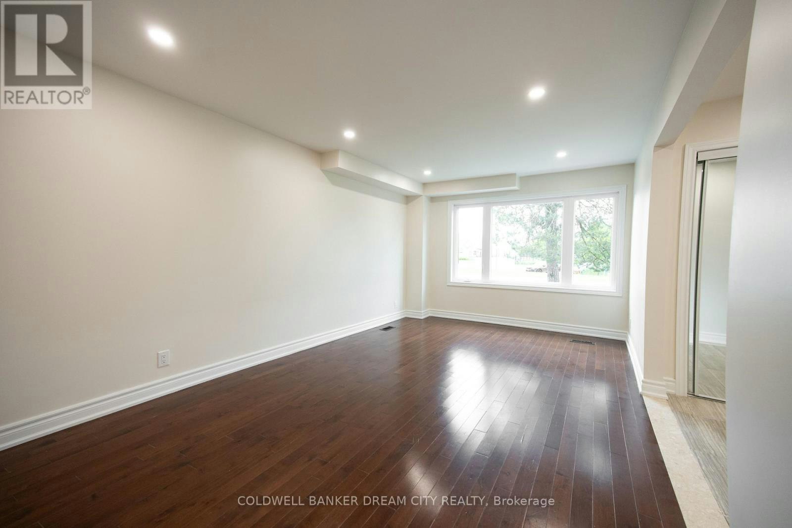 UPPER-22 Elm Grove Avenue, Richmond Hill, ON, L4E 2T1 - 5