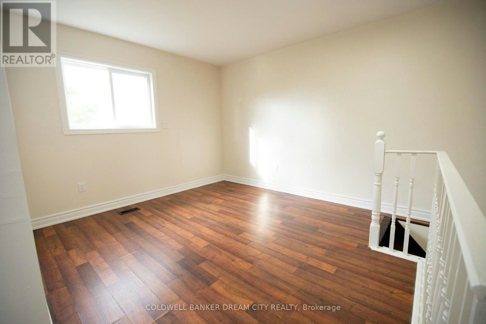 UPPER-22 Elm Grove Avenue, Richmond Hill, ON, L4E 2T1 - 11