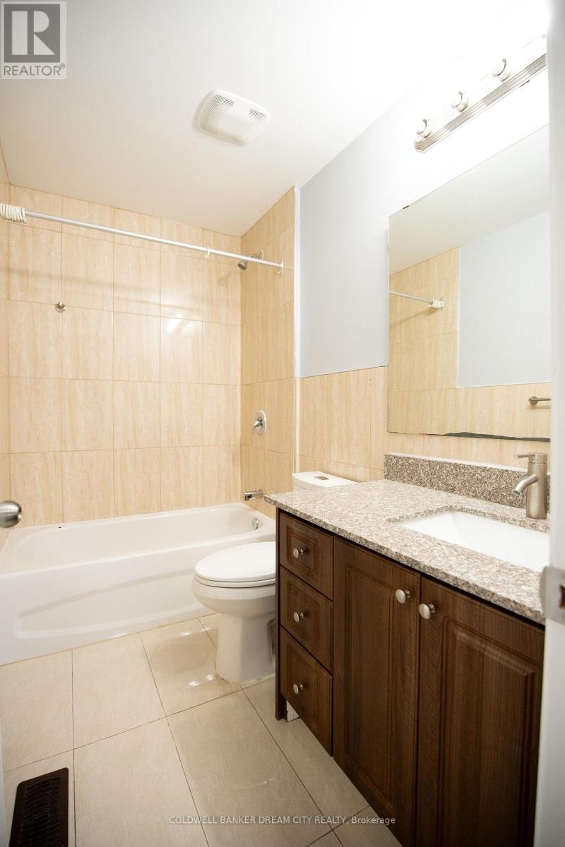UPPER-22 Elm Grove Avenue, Richmond Hill, ON, L4E 2T1 - 19