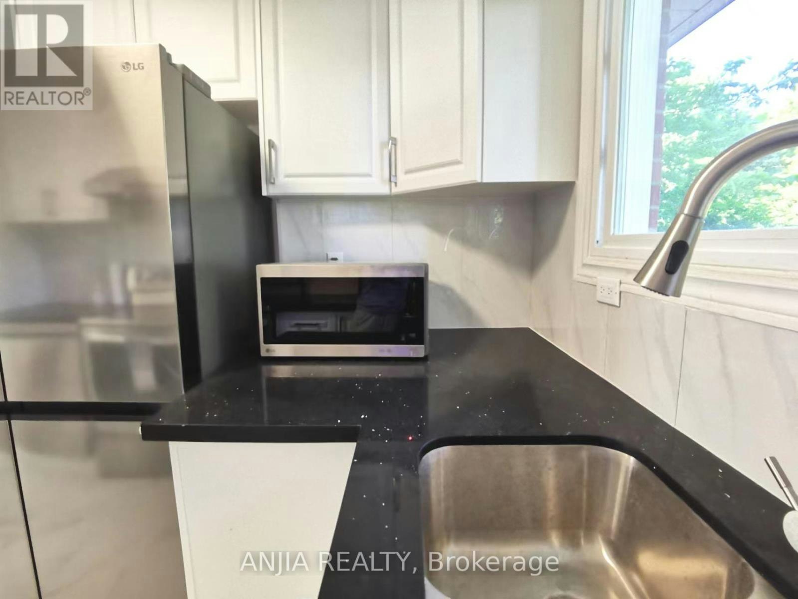 MAIN-442 Bonita Court, Richmond Hill, ON, L4C 3N1 - 11