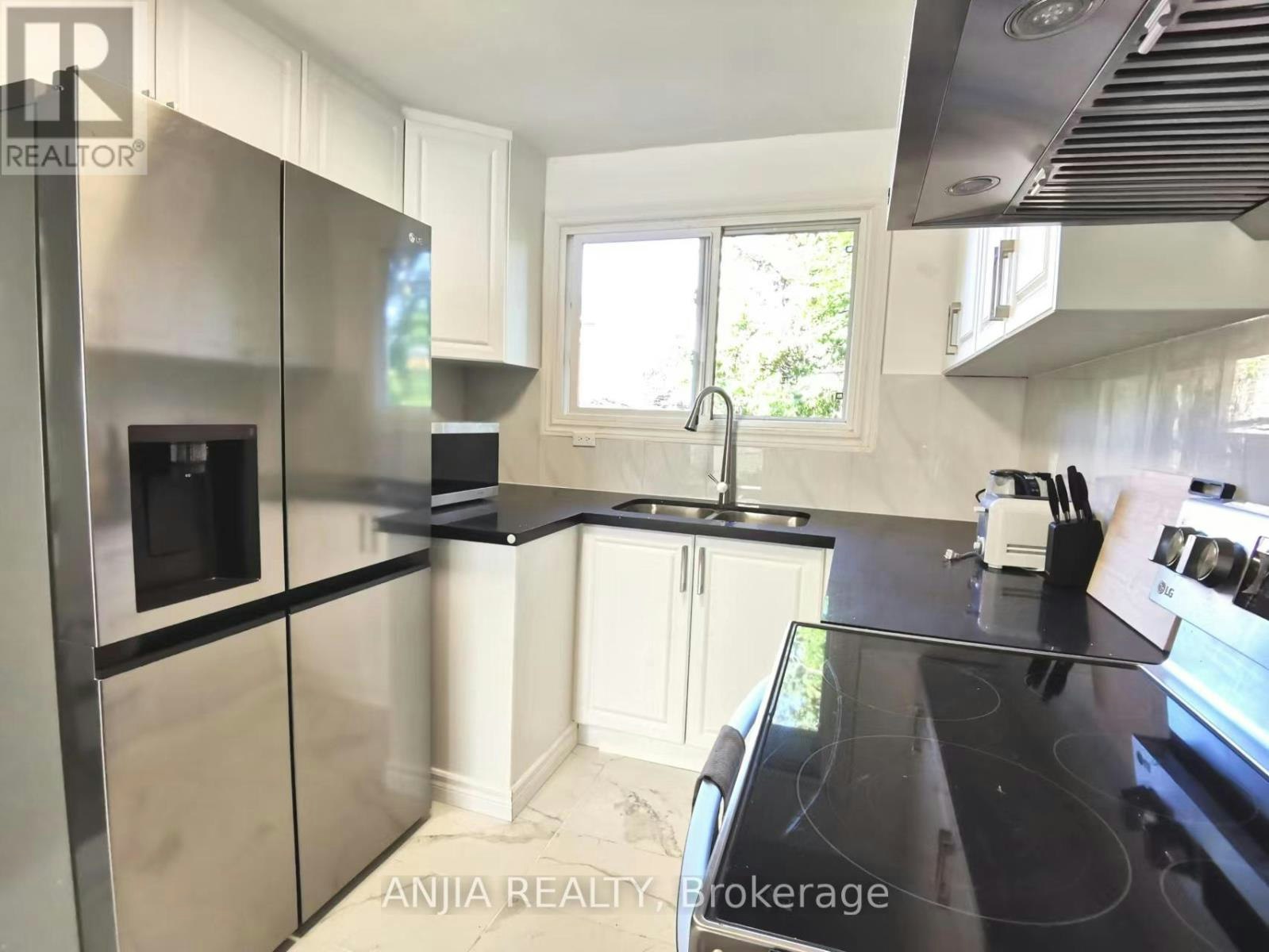 MAIN-442 Bonita Court, Richmond Hill, ON, L4C 3N1 - 10