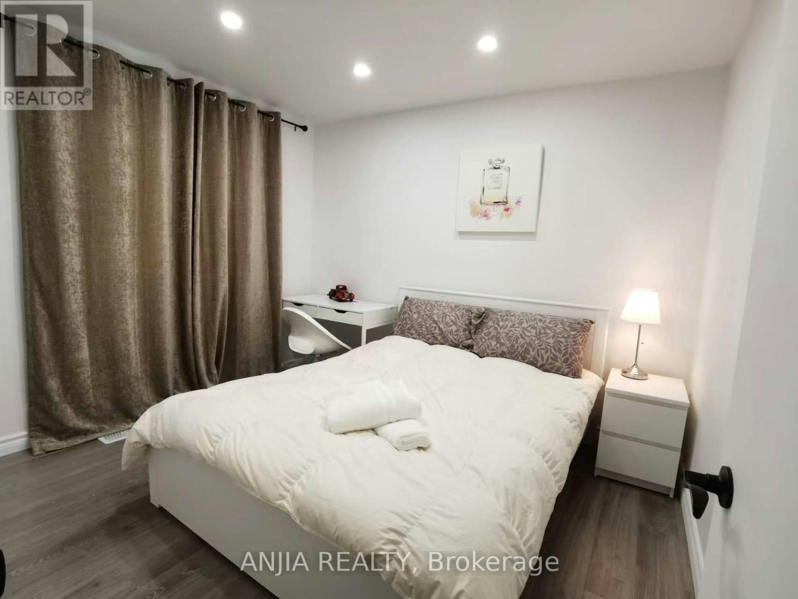 MAIN-442 Bonita Court, Richmond Hill, ON, L4C 3N1 - 17