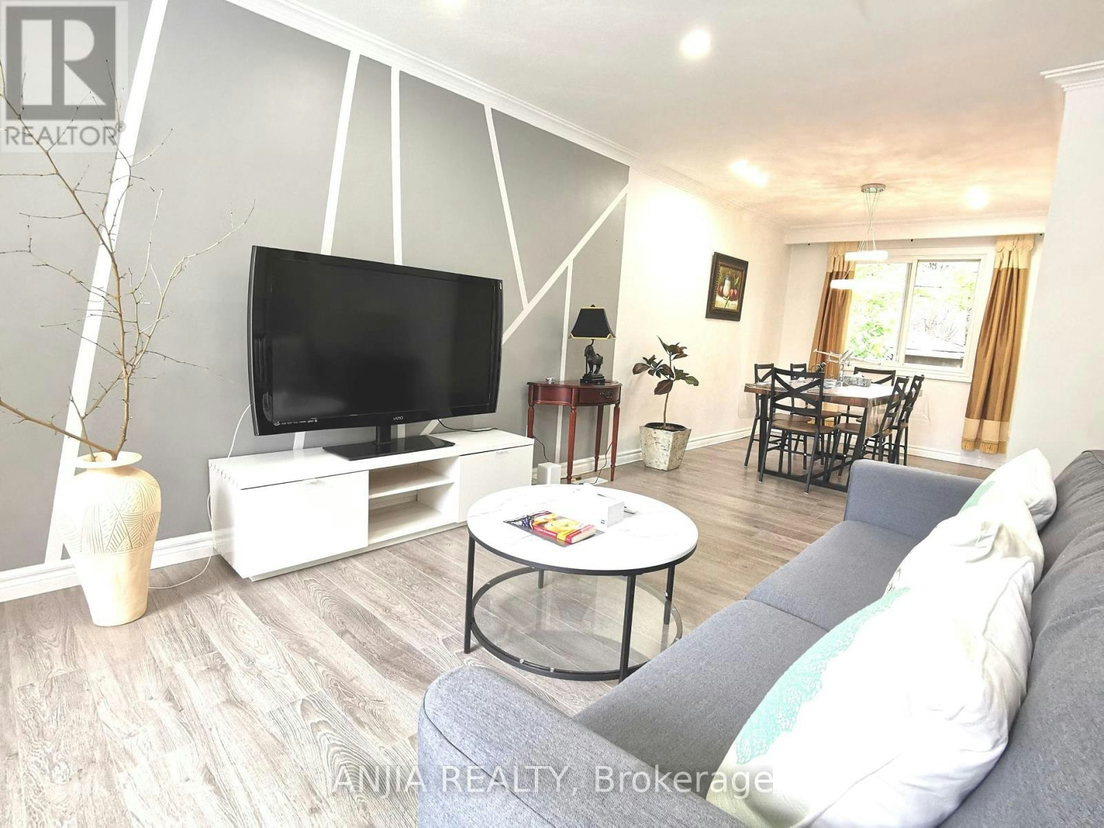 MAIN-442 Bonita Court, Richmond Hill, ON, L4C 3N1 - 5