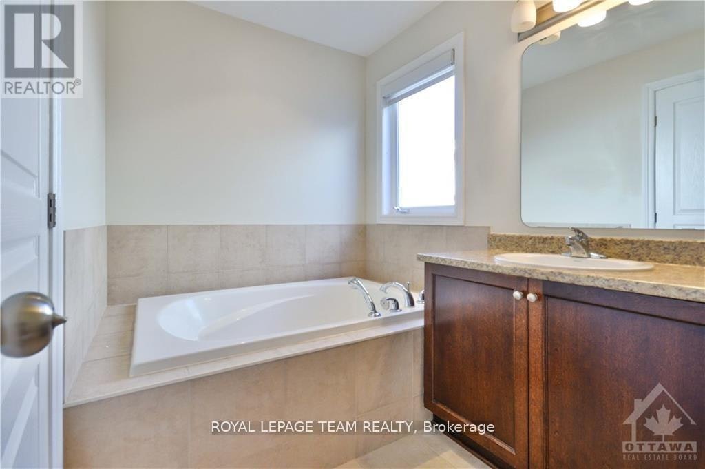252 Tandalee Crescent, Ottawa, ON, K2M 0A1 - 21