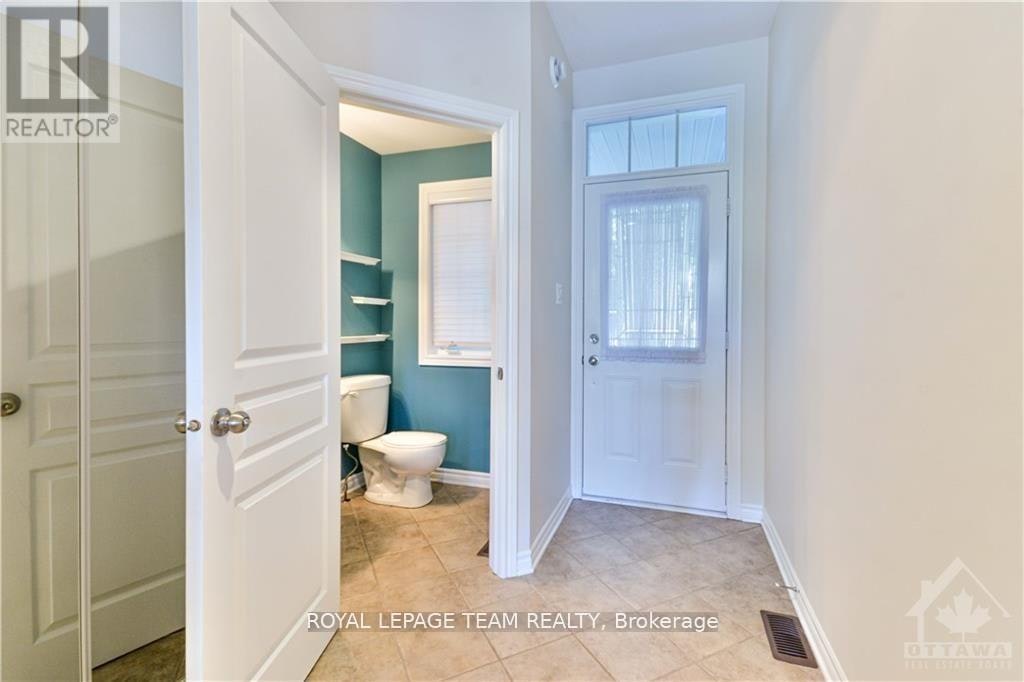 252 Tandalee Crescent, Ottawa, ON, K2M 0A1 - 4