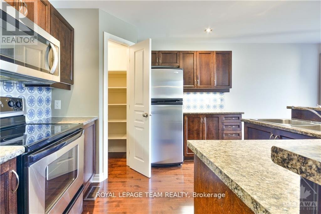 252 Tandalee Crescent, Ottawa, ON, K2M 0A1 - 8