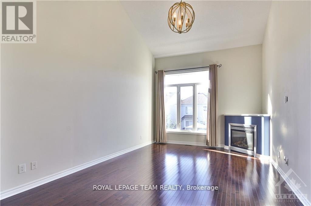 252 Tandalee Crescent, Ottawa, ON, K2M 0A1 - 12