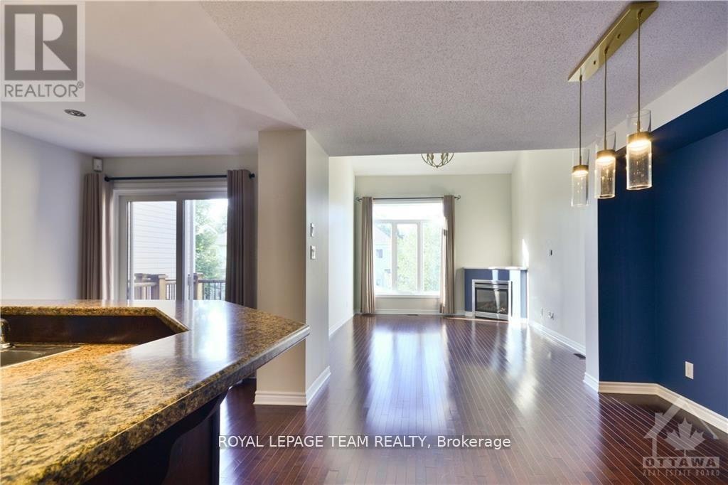 252 Tandalee Crescent, Ottawa, ON, K2M 0A1 - 6