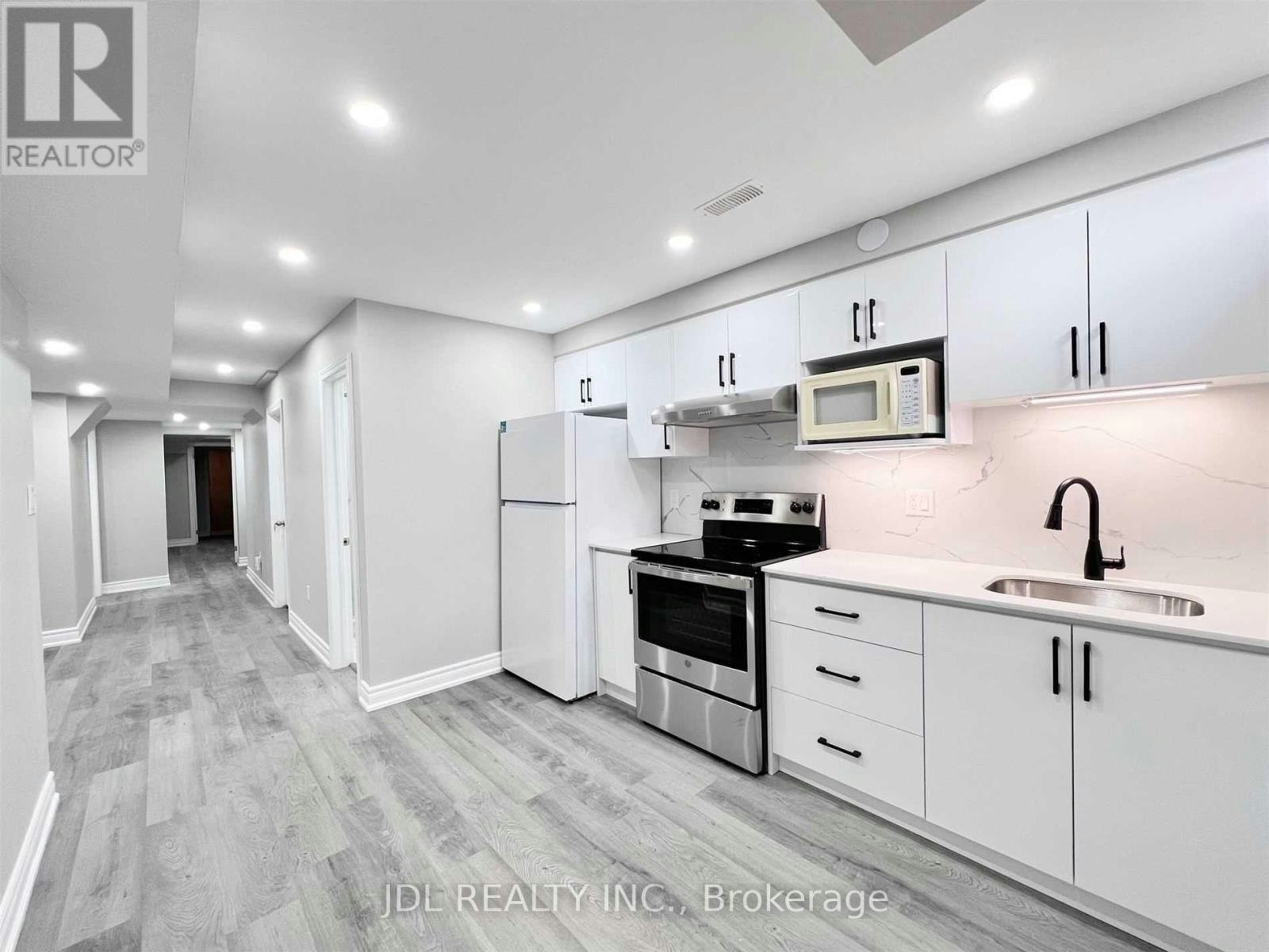 BSMT-43 Portage Avenue, Richmond Hill, ON, L4E 2Z5 4