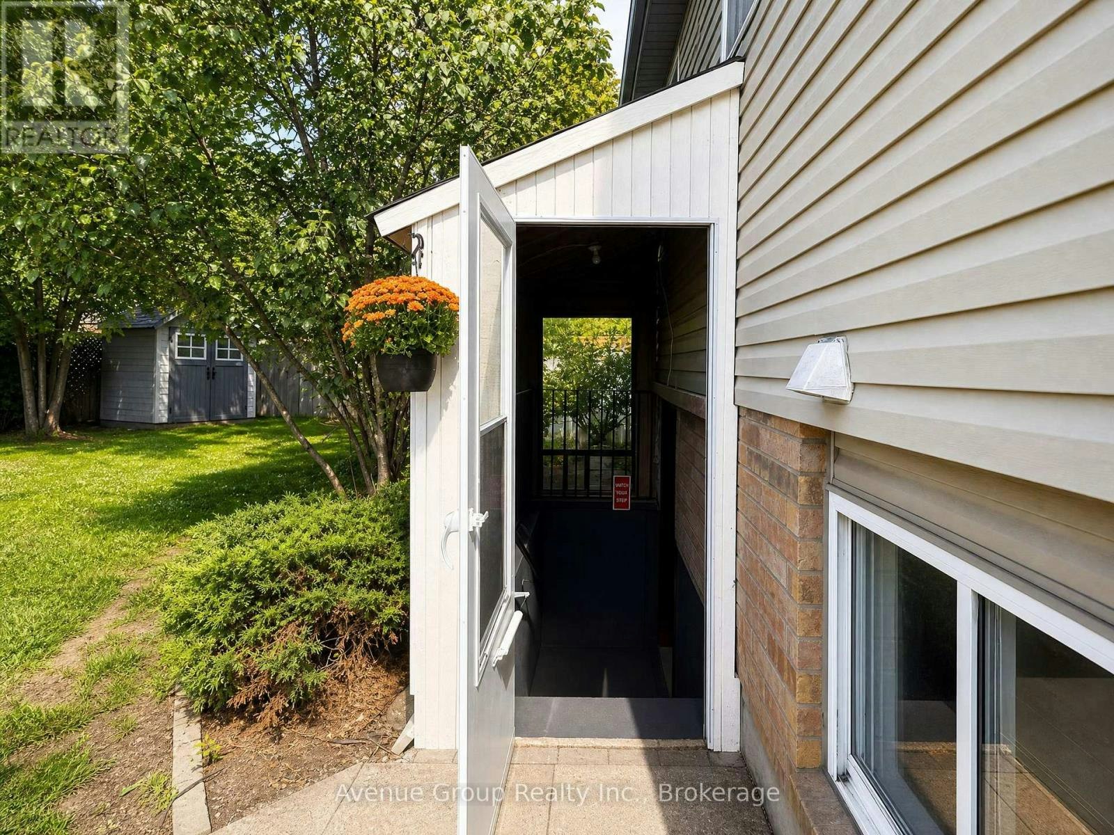 LOWER-54 Leggott Avenue, Barrie, ON, L4N 8A9 - 2